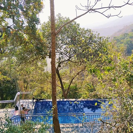Sunset Valley Kerala Pool Resort - Serene Natural Forest Cottage Stay In Idukki With Sunrise & Sunset Panoramas, Natural Streams & Tranquil Summer Evenings Pīrmed Eksteriør billede