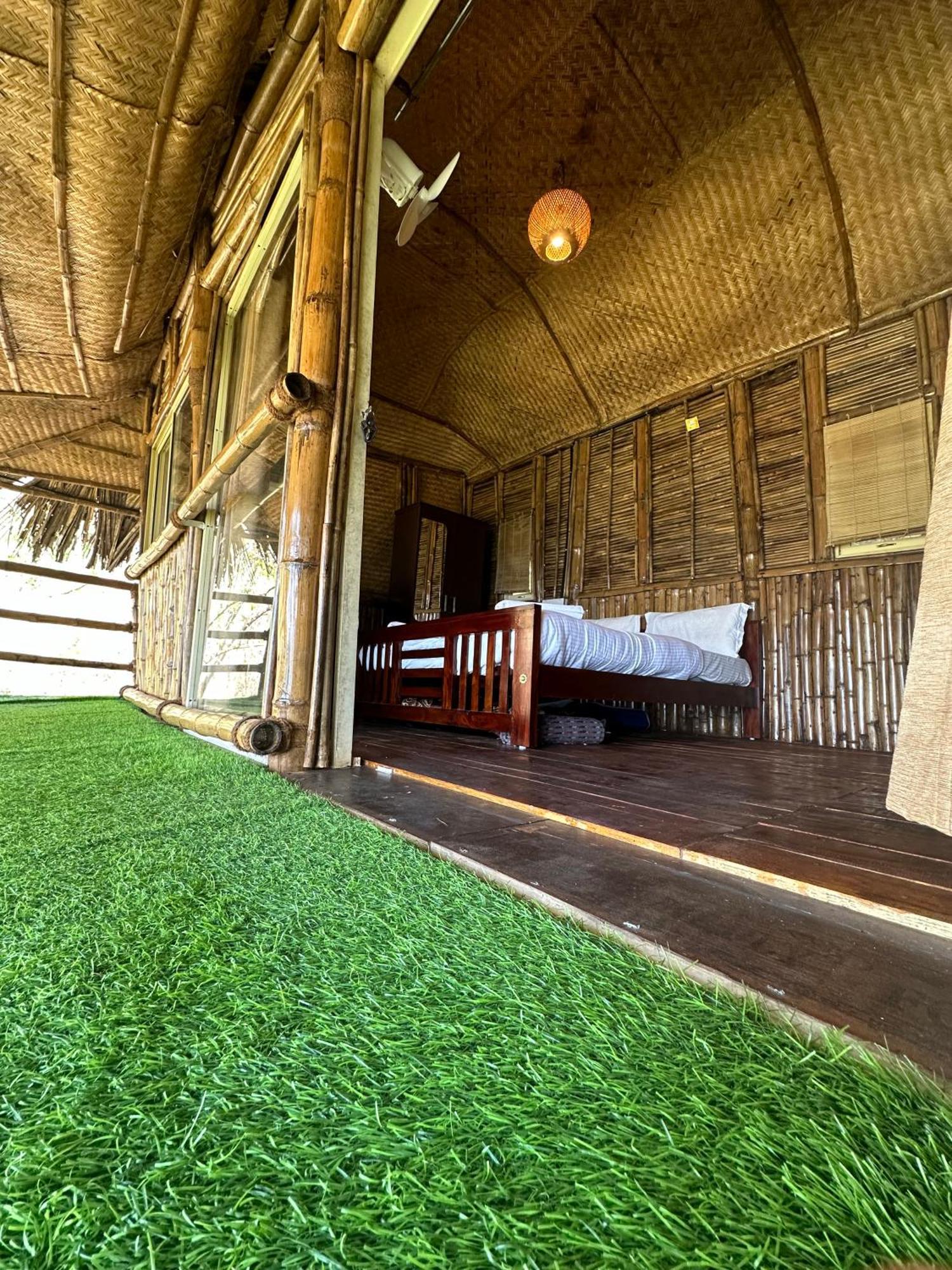 Sunset Valley Kerala Pool Resort - Serene Natural Forest Cottage Stay In Idukki With Sunrise & Sunset Panoramas, Natural Streams & Tranquil Summer Evenings Pīrmed Eksteriør billede