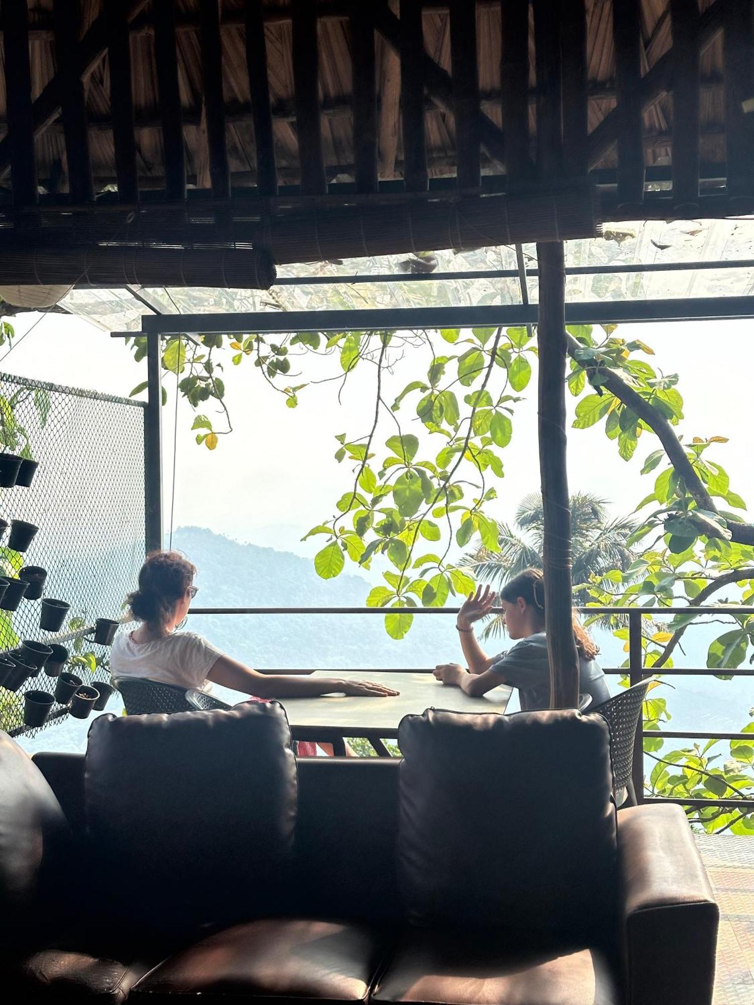 Sunset Valley Kerala Pool Resort - Serene Natural Forest Cottage Stay In Idukki With Sunrise & Sunset Panoramas, Natural Streams & Tranquil Summer Evenings Pīrmed Eksteriør billede