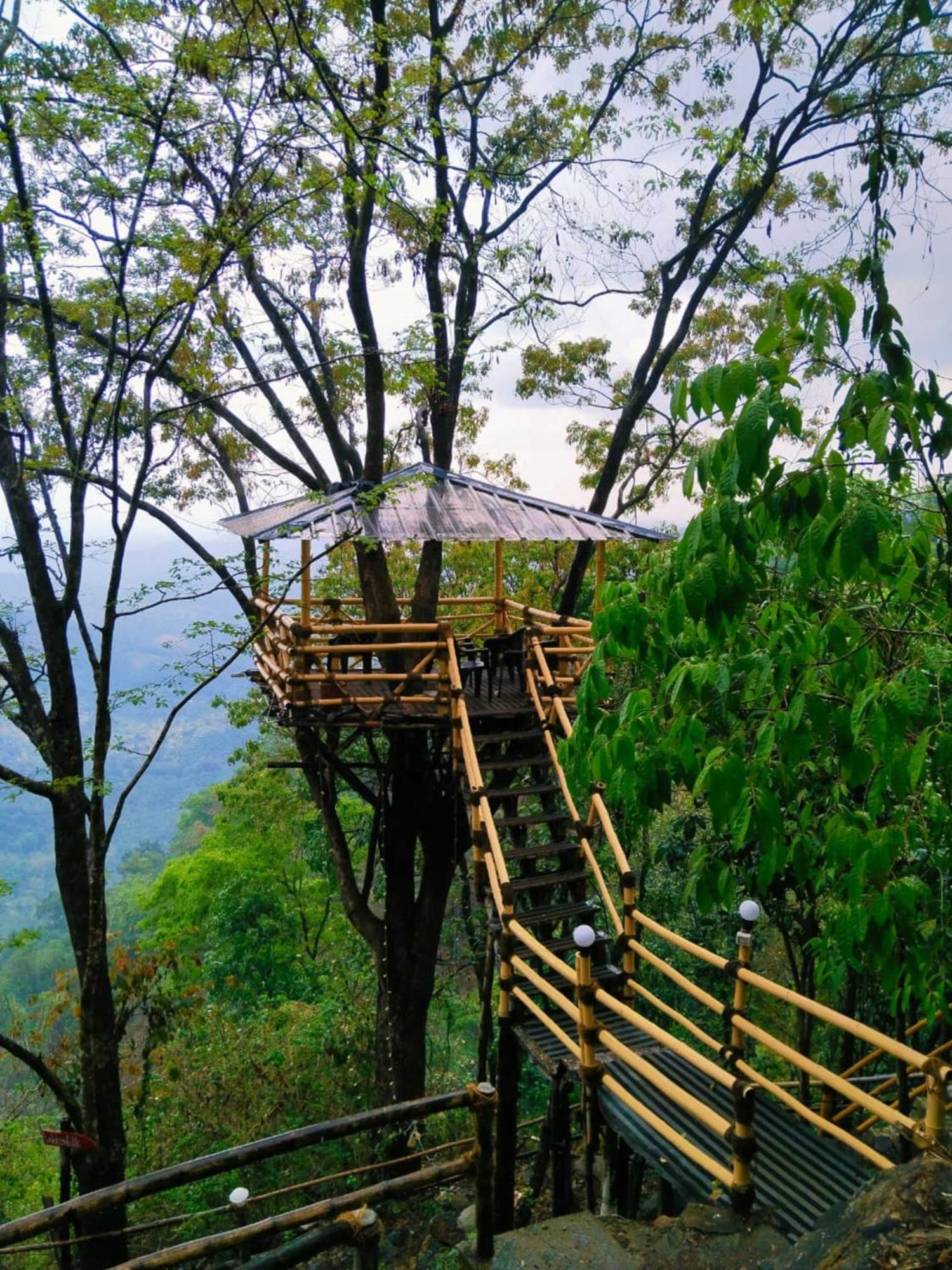 Sunset Valley Kerala Pool Resort - Serene Natural Forest Cottage Stay In Idukki With Sunrise & Sunset Panoramas, Natural Streams & Tranquil Summer Evenings Pīrmed Eksteriør billede