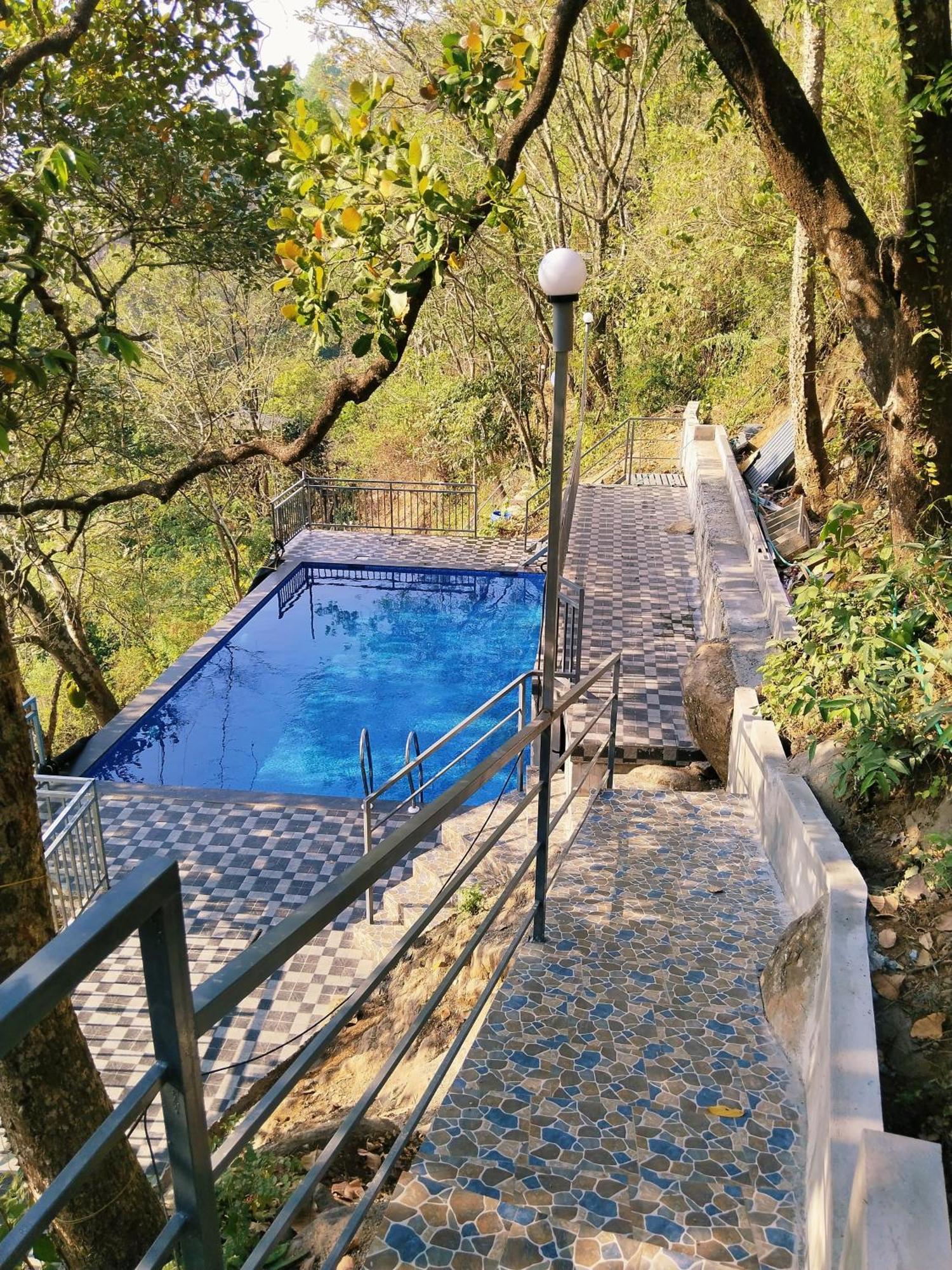 Sunset Valley Kerala Pool Resort - Serene Natural Forest Cottage Stay In Idukki With Sunrise & Sunset Panoramas, Natural Streams & Tranquil Summer Evenings Pīrmed Eksteriør billede