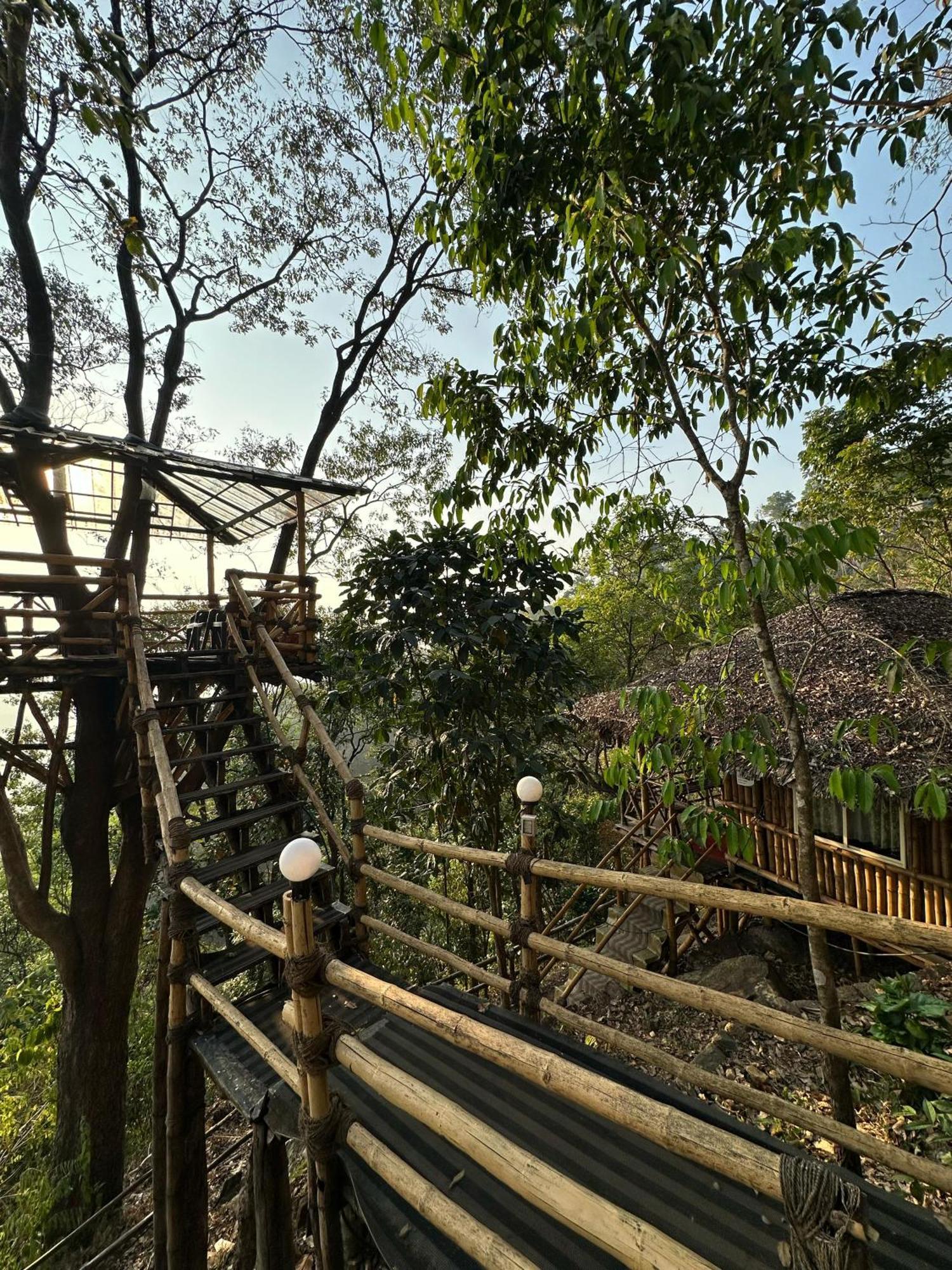 Sunset Valley Kerala Pool Resort - Serene Natural Forest Cottage Stay In Idukki With Sunrise & Sunset Panoramas, Natural Streams & Tranquil Summer Evenings Pīrmed Eksteriør billede